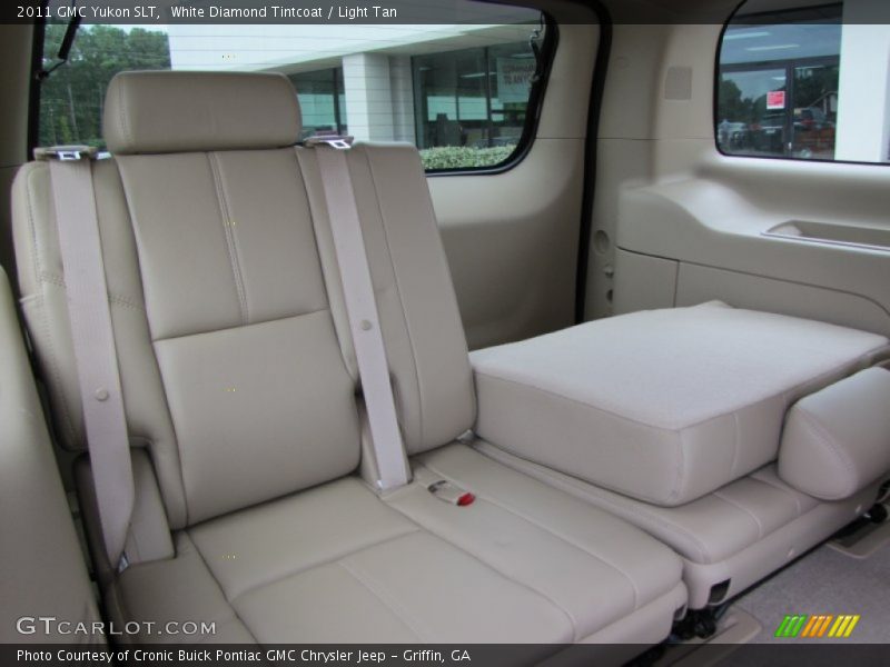 White Diamond Tintcoat / Light Tan 2011 GMC Yukon SLT