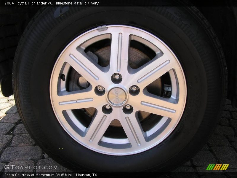 Bluestone Metallic / Ivory 2004 Toyota Highlander V6