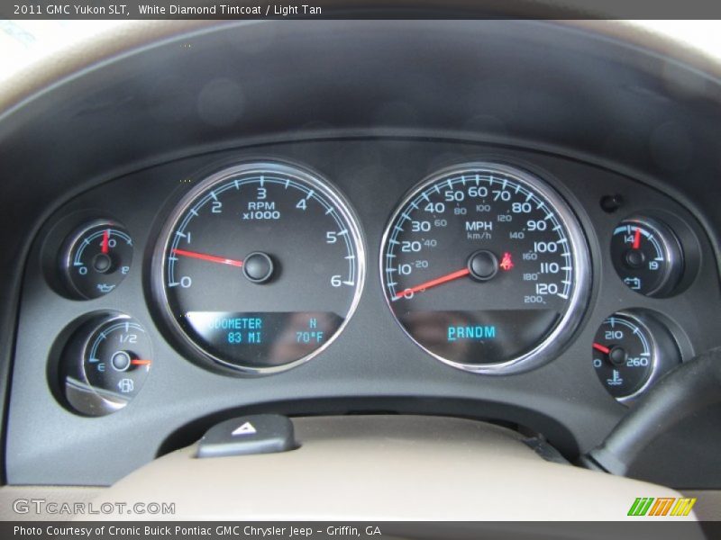 White Diamond Tintcoat / Light Tan 2011 GMC Yukon SLT