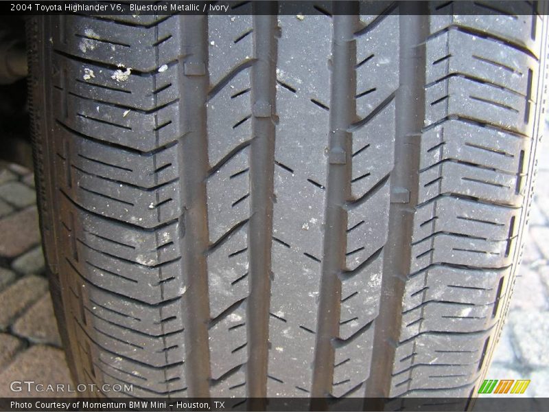 Bluestone Metallic / Ivory 2004 Toyota Highlander V6