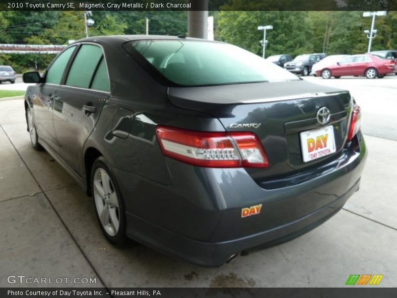 Magnetic Gray Metallic / Dark Charcoal 2010 Toyota Camry SE