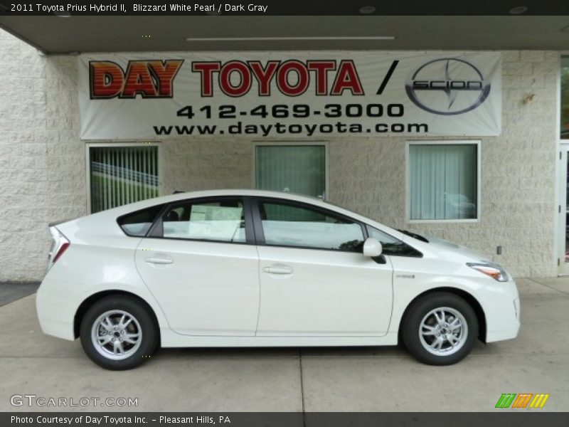 Blizzard White Pearl / Dark Gray 2011 Toyota Prius Hybrid II