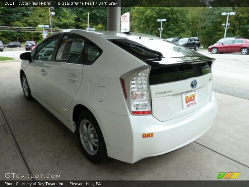 Blizzard White Pearl / Dark Gray 2011 Toyota Prius Hybrid II