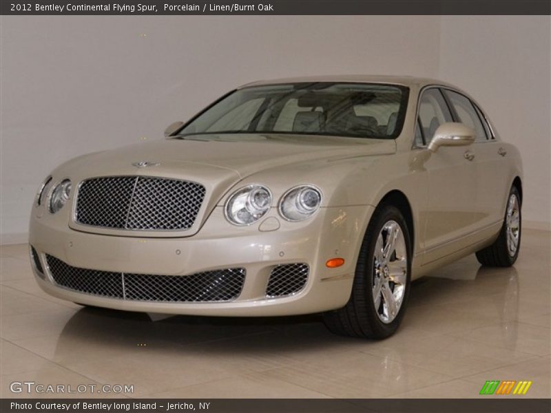 Front 3/4 View of 2012 Continental Flying Spur 