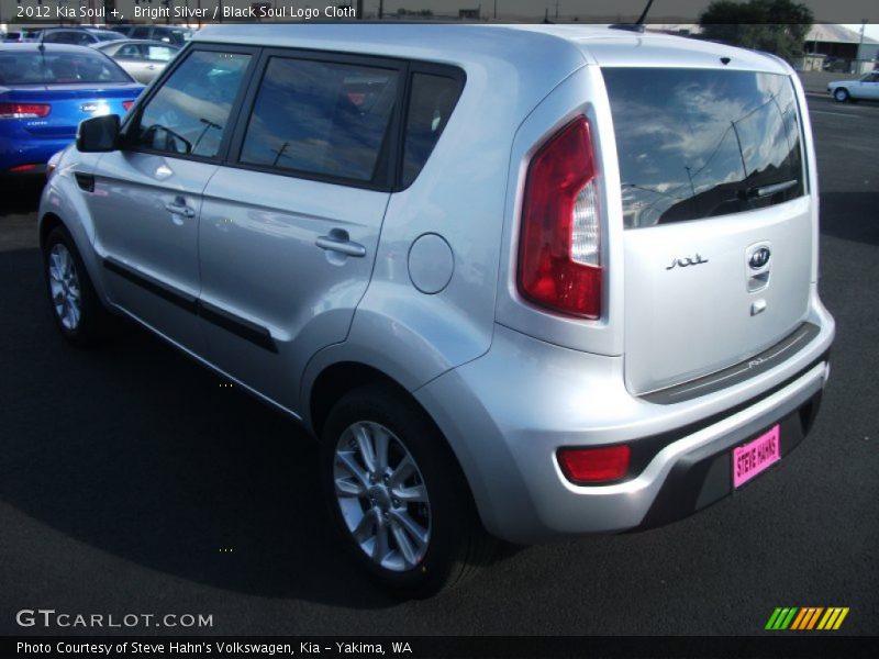 Bright Silver / Black Soul Logo Cloth 2012 Kia Soul +
