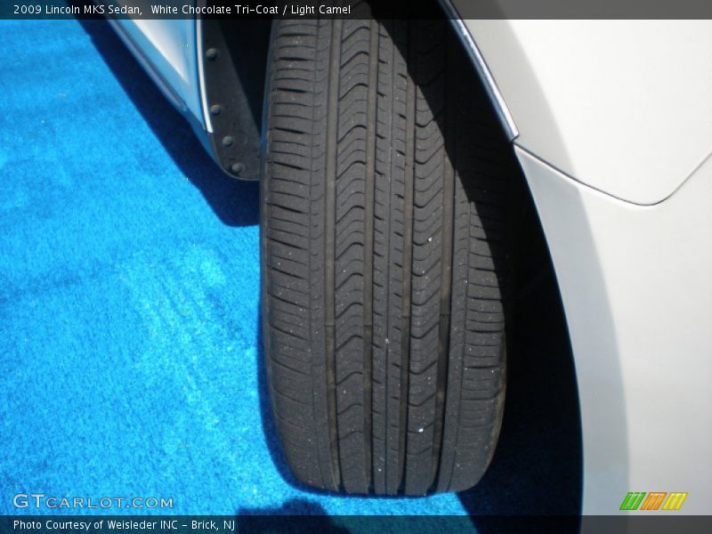 White Chocolate Tri-Coat / Light Camel 2009 Lincoln MKS Sedan
