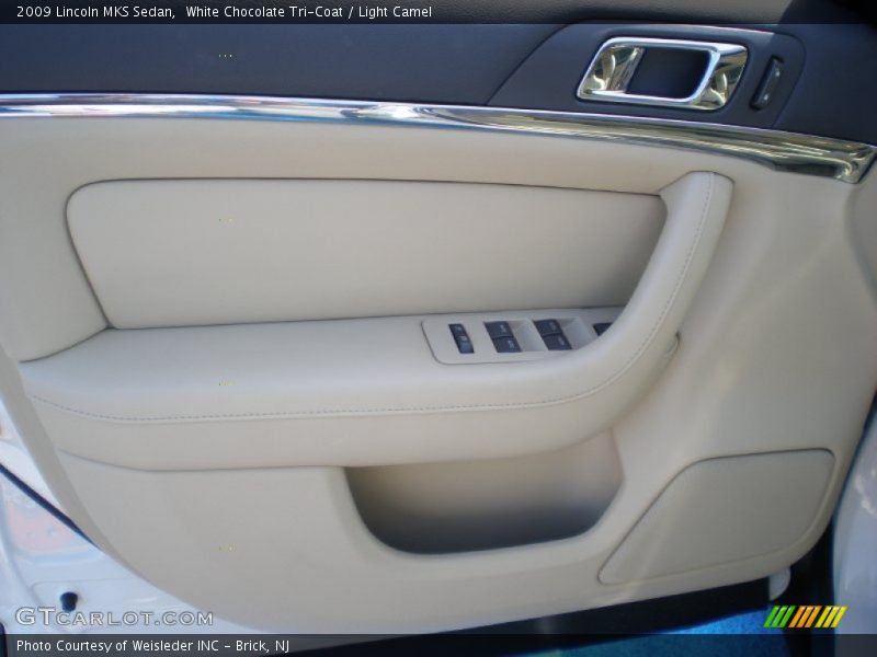 White Chocolate Tri-Coat / Light Camel 2009 Lincoln MKS Sedan