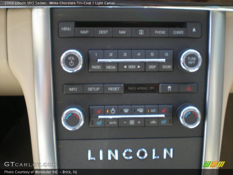 White Chocolate Tri-Coat / Light Camel 2009 Lincoln MKS Sedan
