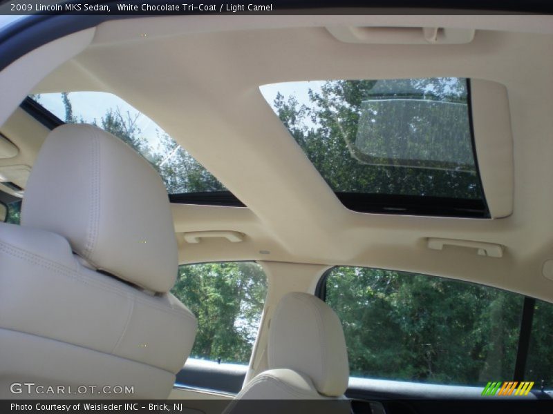 White Chocolate Tri-Coat / Light Camel 2009 Lincoln MKS Sedan