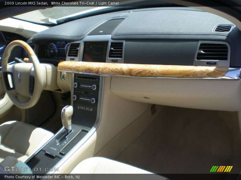 White Chocolate Tri-Coat / Light Camel 2009 Lincoln MKS Sedan