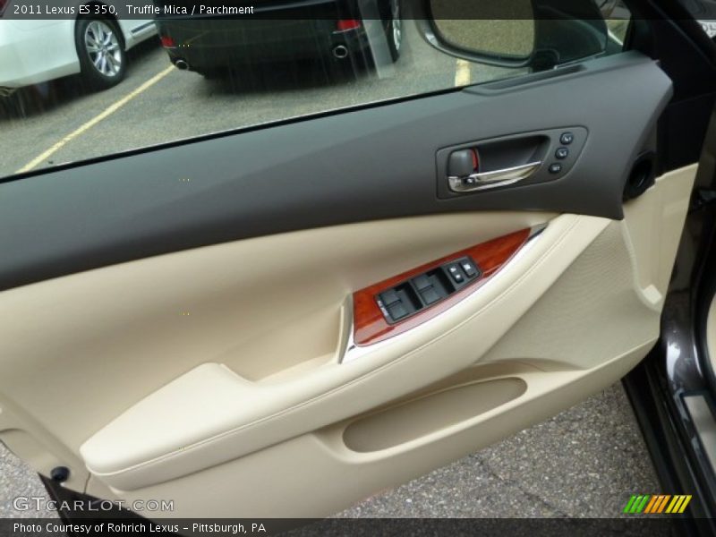 Door Panel of 2011 ES 350