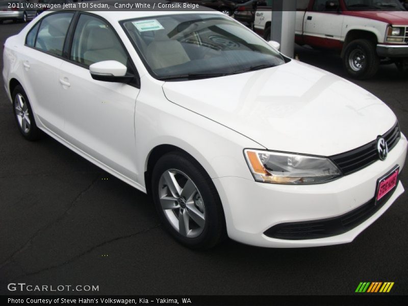 Candy White / Cornsilk Beige 2011 Volkswagen Jetta TDI Sedan