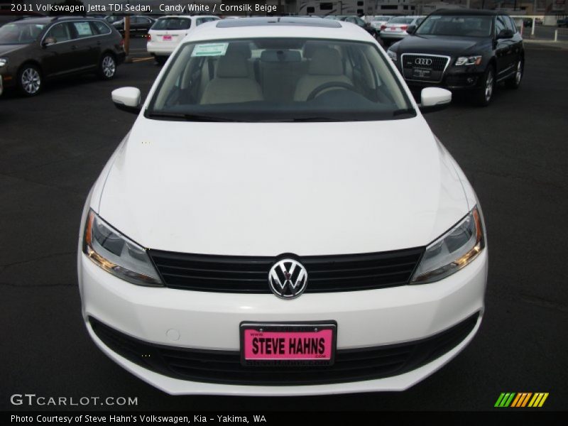 Candy White / Cornsilk Beige 2011 Volkswagen Jetta TDI Sedan