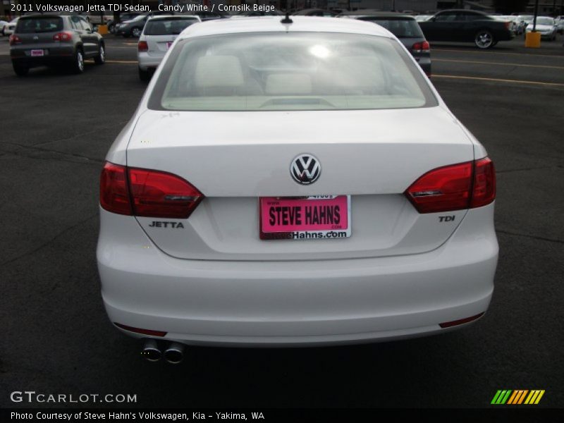 Candy White / Cornsilk Beige 2011 Volkswagen Jetta TDI Sedan