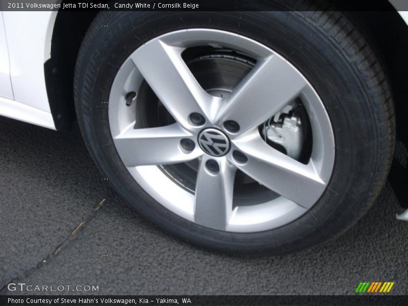 Candy White / Cornsilk Beige 2011 Volkswagen Jetta TDI Sedan