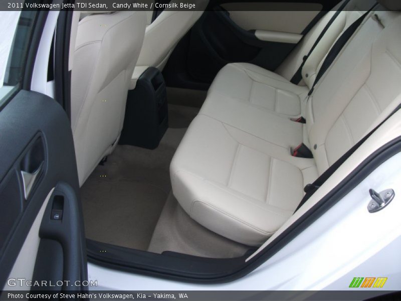Candy White / Cornsilk Beige 2011 Volkswagen Jetta TDI Sedan