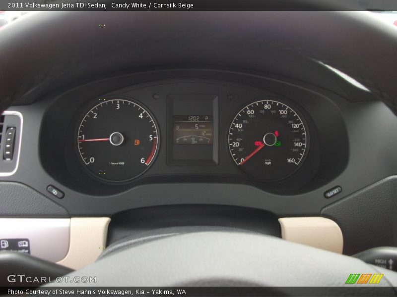 Candy White / Cornsilk Beige 2011 Volkswagen Jetta TDI Sedan