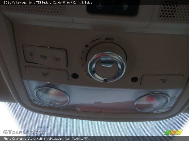 Candy White / Cornsilk Beige 2011 Volkswagen Jetta TDI Sedan