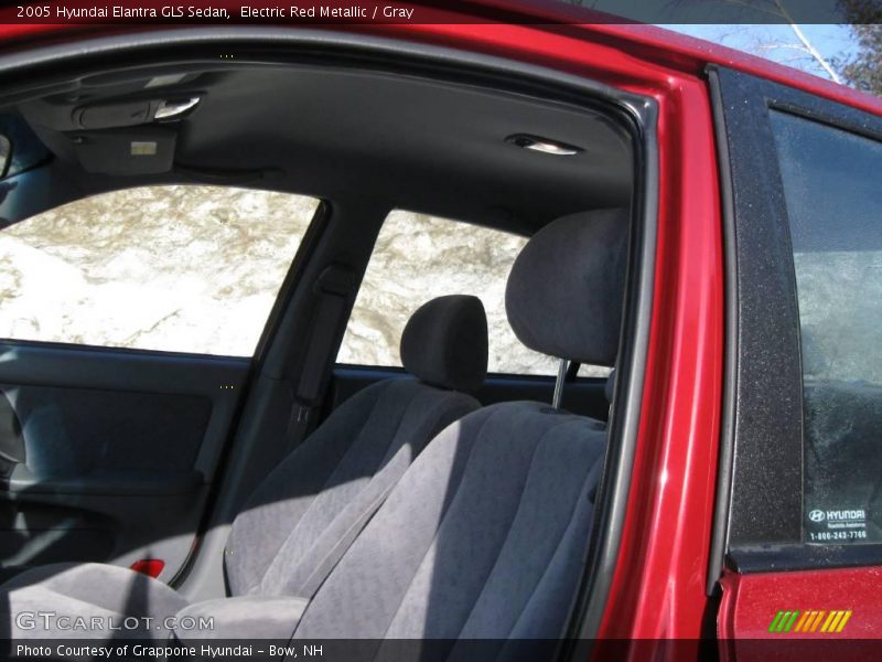 Electric Red Metallic / Gray 2005 Hyundai Elantra GLS Sedan