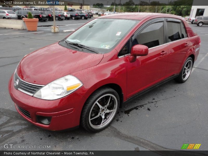 Red Alert / Beige 2007 Nissan Versa S