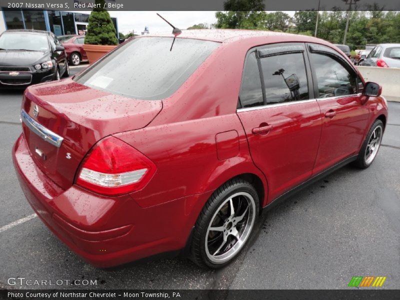 Red Alert / Beige 2007 Nissan Versa S