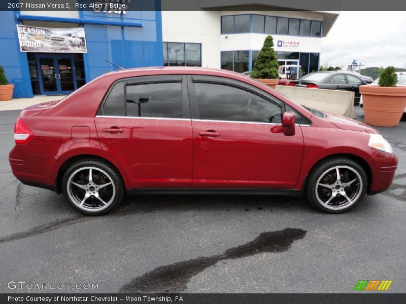 Red Alert / Beige 2007 Nissan Versa S