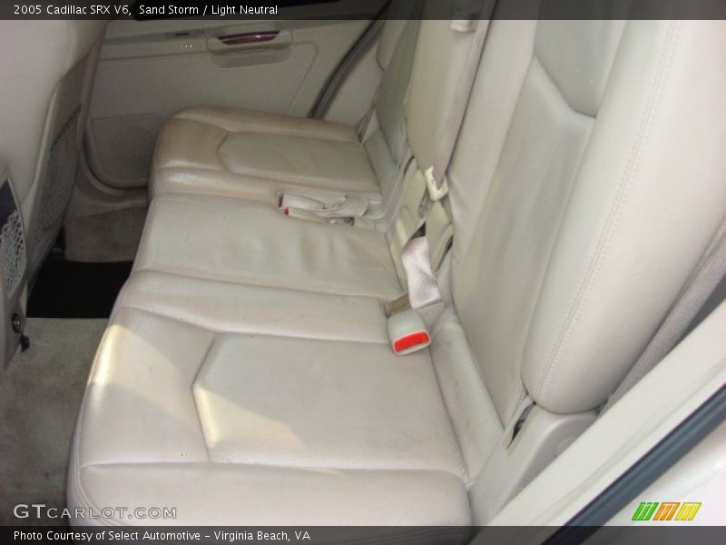 Sand Storm / Light Neutral 2005 Cadillac SRX V6