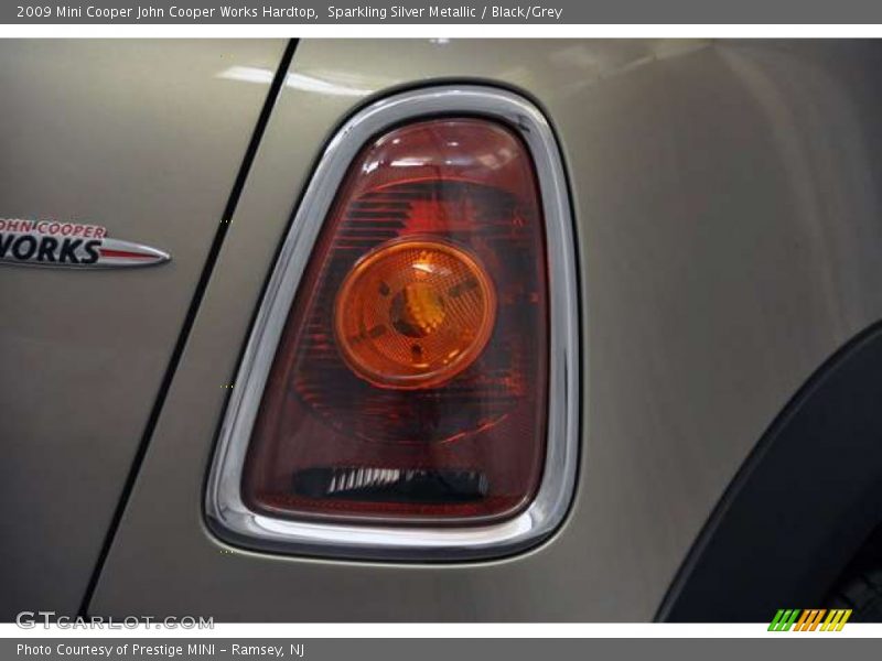 Sparkling Silver Metallic / Black/Grey 2009 Mini Cooper John Cooper Works Hardtop