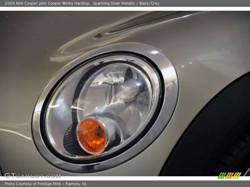 Sparkling Silver Metallic / Black/Grey 2009 Mini Cooper John Cooper Works Hardtop