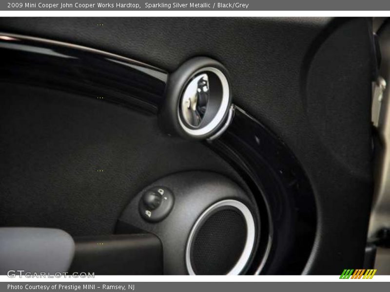 Sparkling Silver Metallic / Black/Grey 2009 Mini Cooper John Cooper Works Hardtop