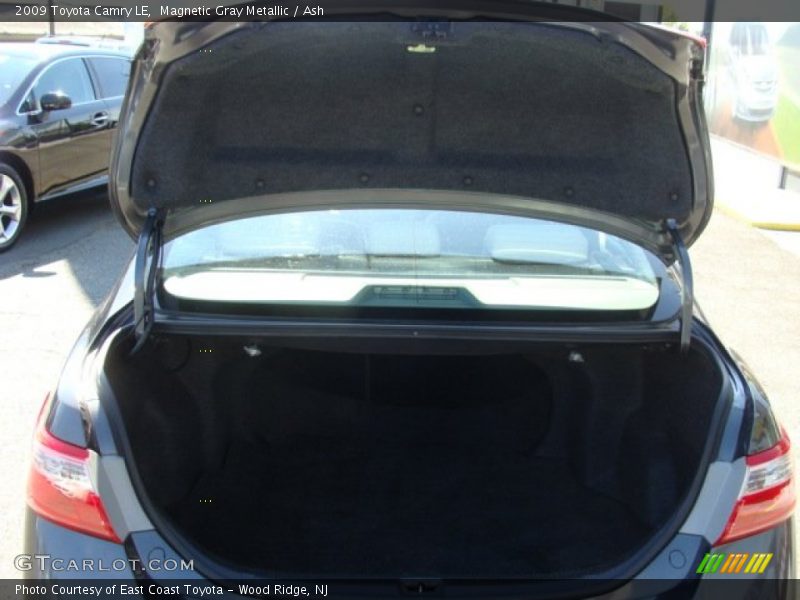 Magnetic Gray Metallic / Ash 2009 Toyota Camry LE
