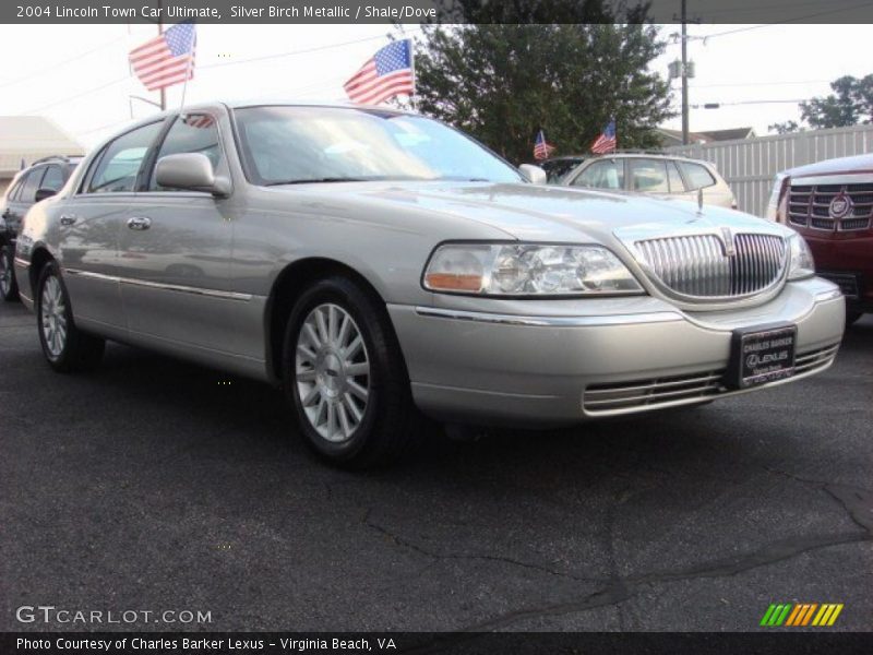 Silver Birch Metallic / Shale/Dove 2004 Lincoln Town Car Ultimate
