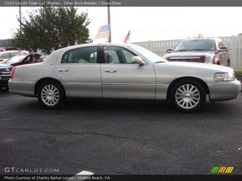 Silver Birch Metallic / Shale/Dove 2004 Lincoln Town Car Ultimate