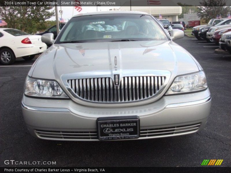 Silver Birch Metallic / Shale/Dove 2004 Lincoln Town Car Ultimate