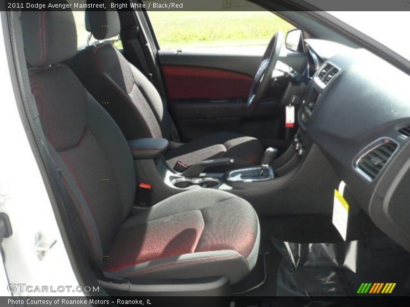 Bright White / Black/Red 2011 Dodge Avenger Mainstreet