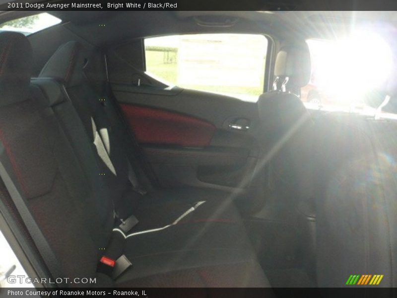 Bright White / Black/Red 2011 Dodge Avenger Mainstreet