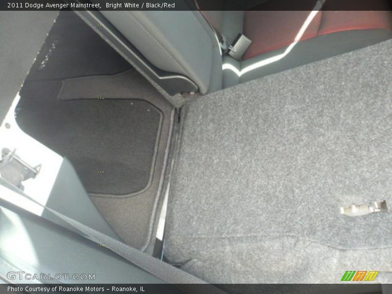 Bright White / Black/Red 2011 Dodge Avenger Mainstreet