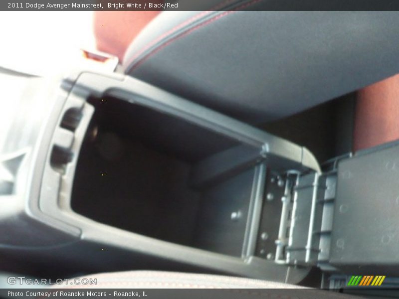 Bright White / Black/Red 2011 Dodge Avenger Mainstreet