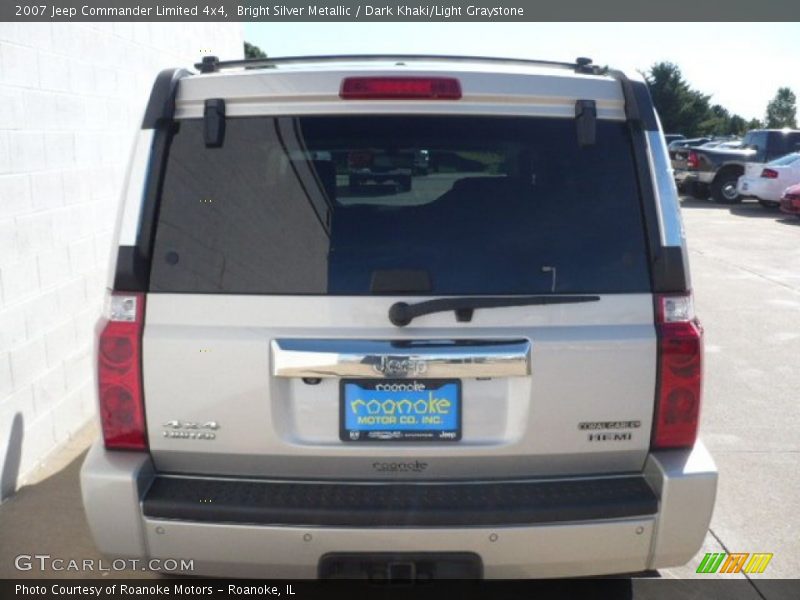 Bright Silver Metallic / Dark Khaki/Light Graystone 2007 Jeep Commander Limited 4x4