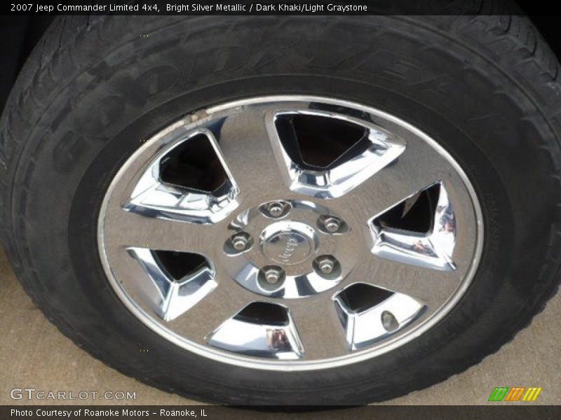 Bright Silver Metallic / Dark Khaki/Light Graystone 2007 Jeep Commander Limited 4x4