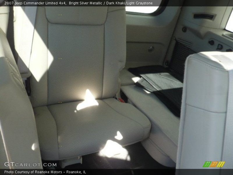 Bright Silver Metallic / Dark Khaki/Light Graystone 2007 Jeep Commander Limited 4x4