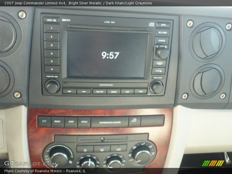 Bright Silver Metallic / Dark Khaki/Light Graystone 2007 Jeep Commander Limited 4x4