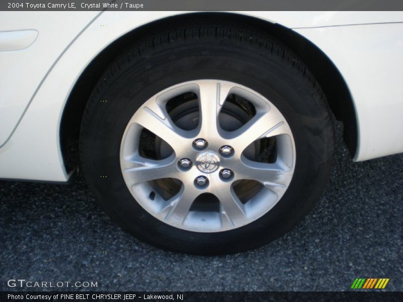 Crystal White / Taupe 2004 Toyota Camry LE
