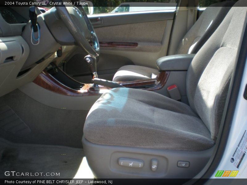 Crystal White / Taupe 2004 Toyota Camry LE