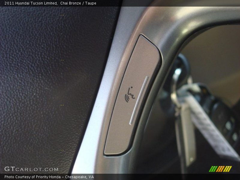 Chai Bronze / Taupe 2011 Hyundai Tucson Limited