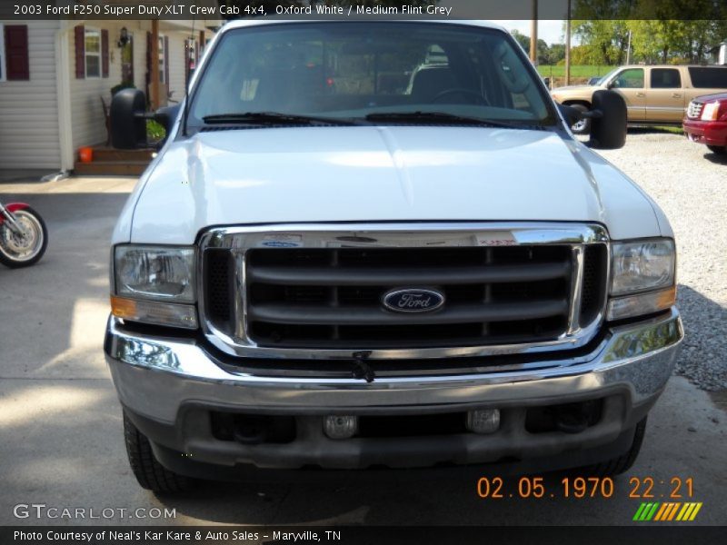 Oxford White / Medium Flint Grey 2003 Ford F250 Super Duty XLT Crew Cab 4x4