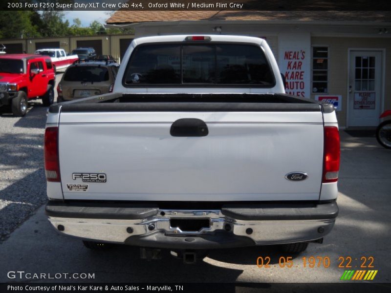Oxford White / Medium Flint Grey 2003 Ford F250 Super Duty XLT Crew Cab 4x4