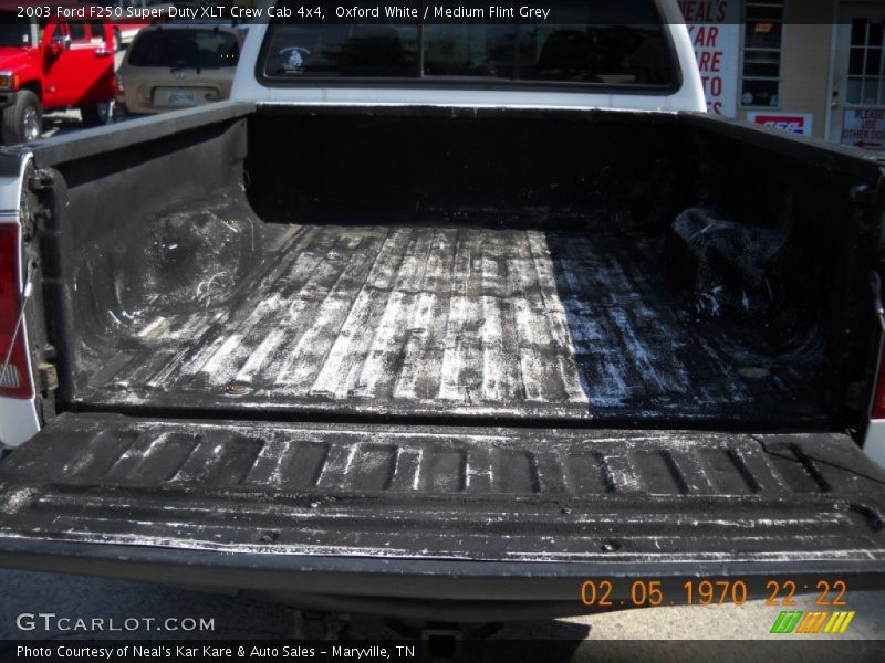 Oxford White / Medium Flint Grey 2003 Ford F250 Super Duty XLT Crew Cab 4x4