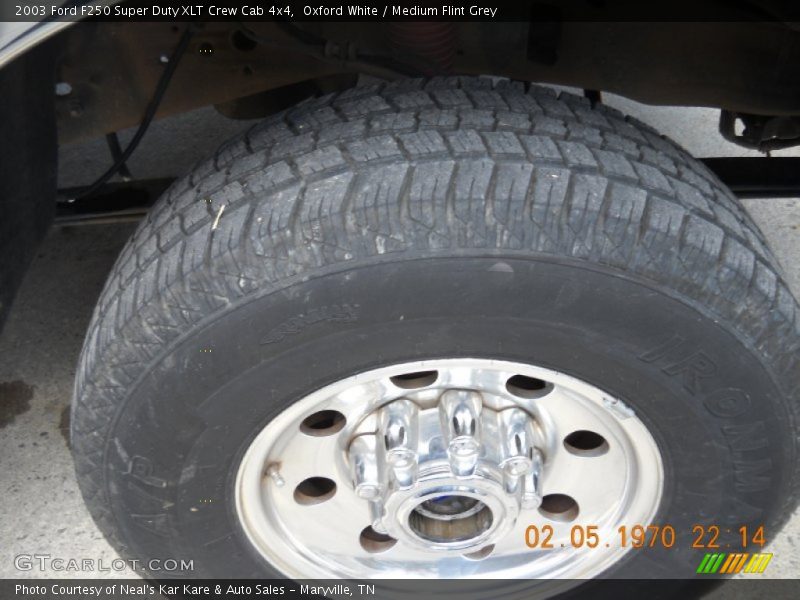 Oxford White / Medium Flint Grey 2003 Ford F250 Super Duty XLT Crew Cab 4x4