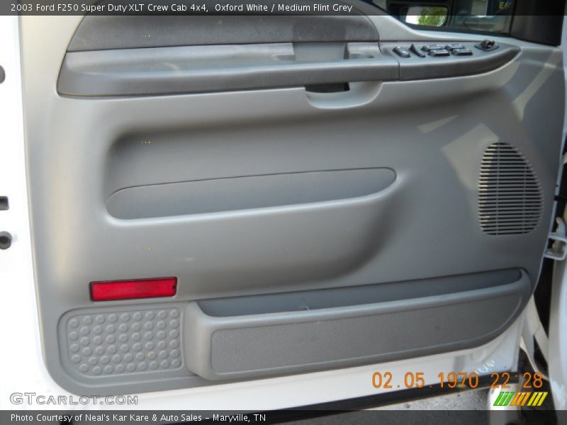 Oxford White / Medium Flint Grey 2003 Ford F250 Super Duty XLT Crew Cab 4x4